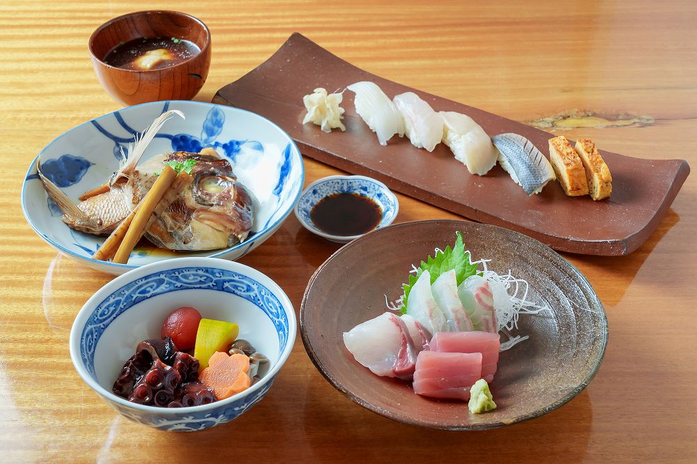 おまかせ料理三品（お造り有り）